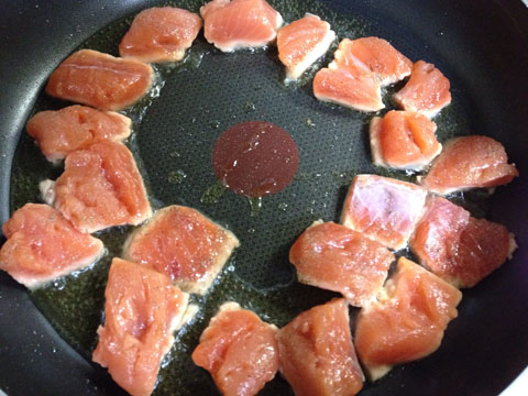 鮭とイクラのパスタ用生鮭ソテー