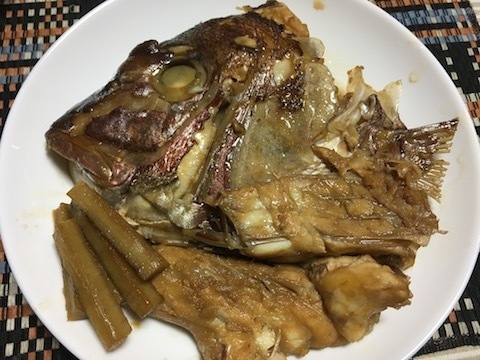 真鯛のアラ炊き1